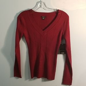 Majora burgundy stretchy ribbed long sleeve v-neck light sweater large NWT